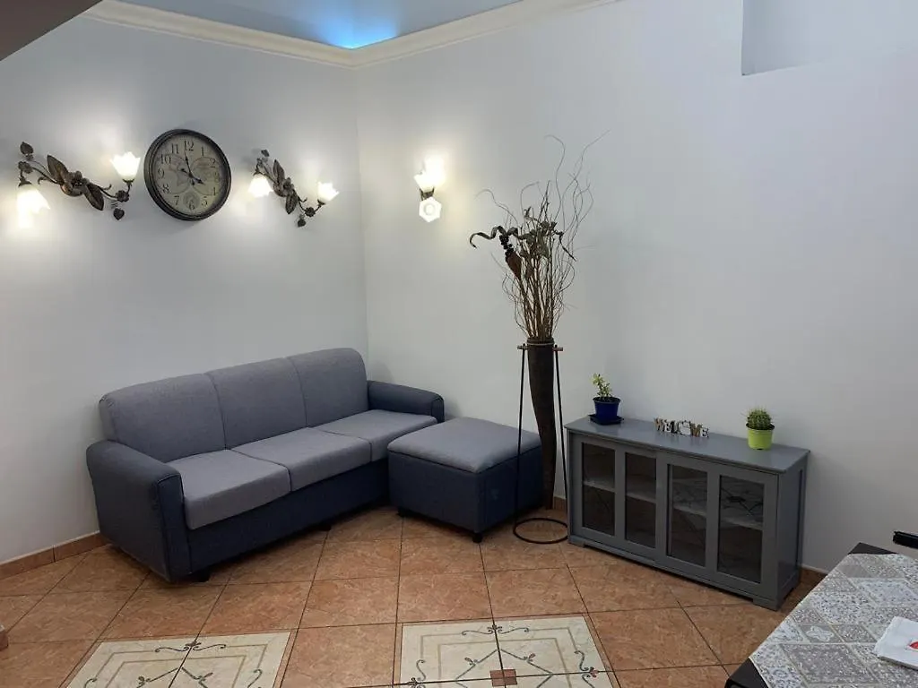 The Crazy House Apartment Catania